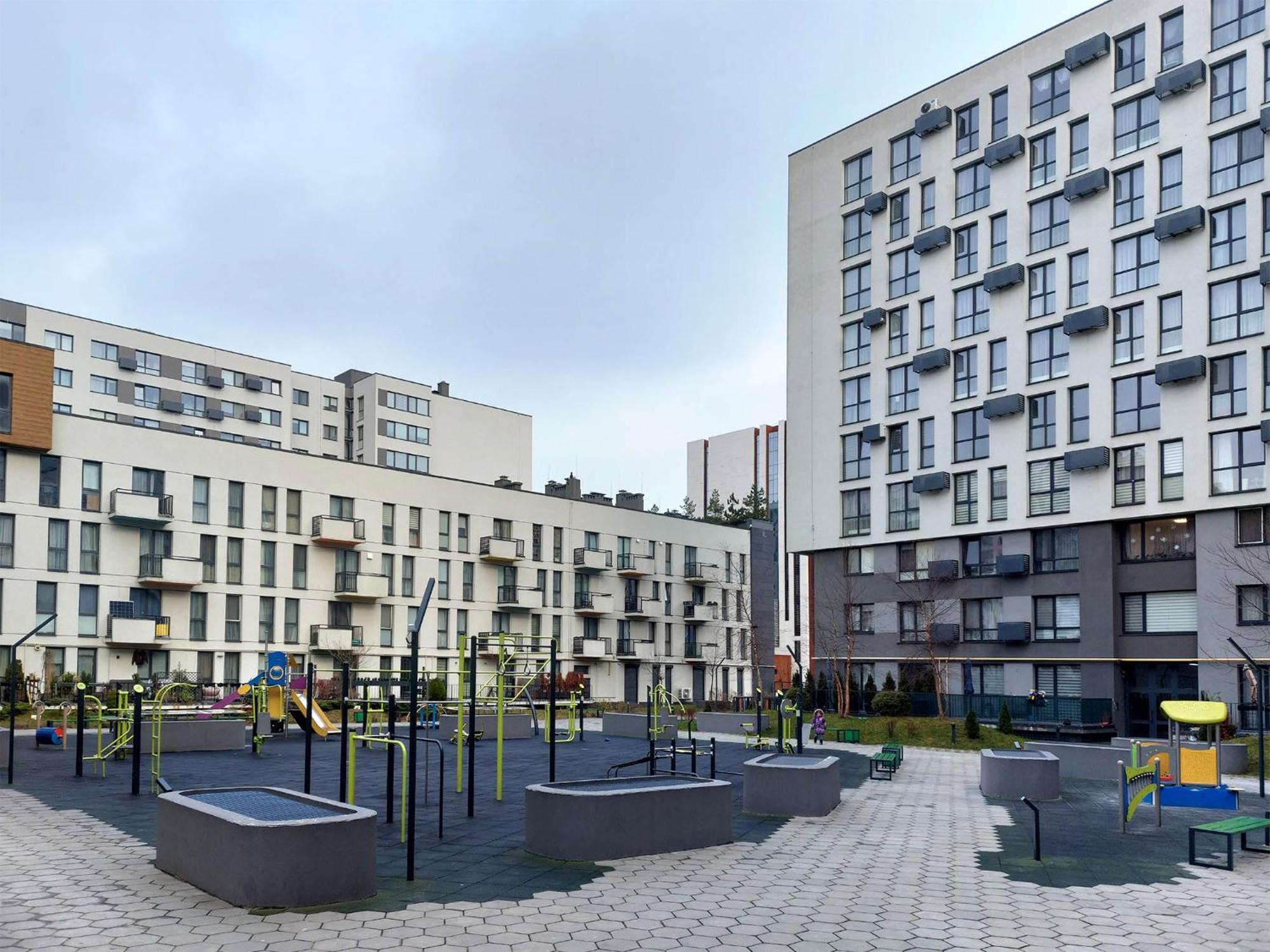 Ferienwohnung Новобудова Місто Трав, Р-Н Вікторії Гарденс Lemberg Exterior foto